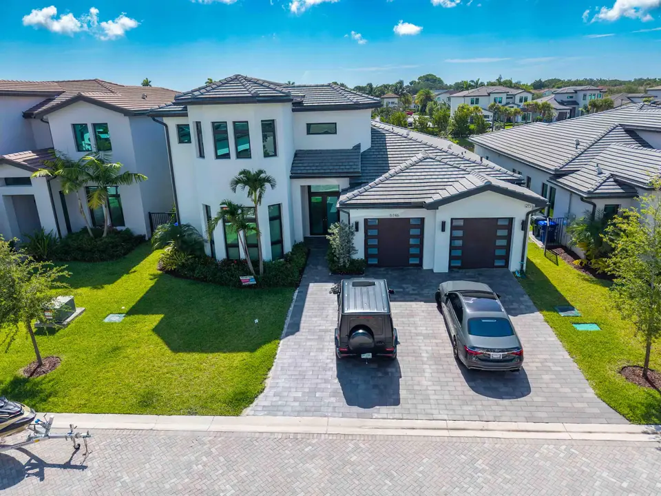 5746 Ashwood Circle W, Hollywood, FL 33312 Hollywood