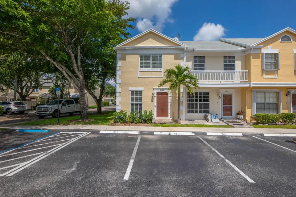 2900 Dorchester Lane 2900, Cooper City, FL 33026 Cooper City