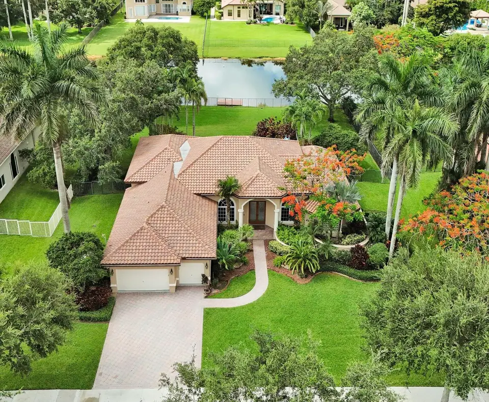 10324 SW 26th Street, Davie, FL 33324 Davie