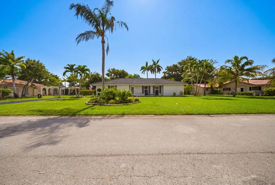 2651 NW 107th Avenue, Coral Springs, FL 33065 Coral Springs