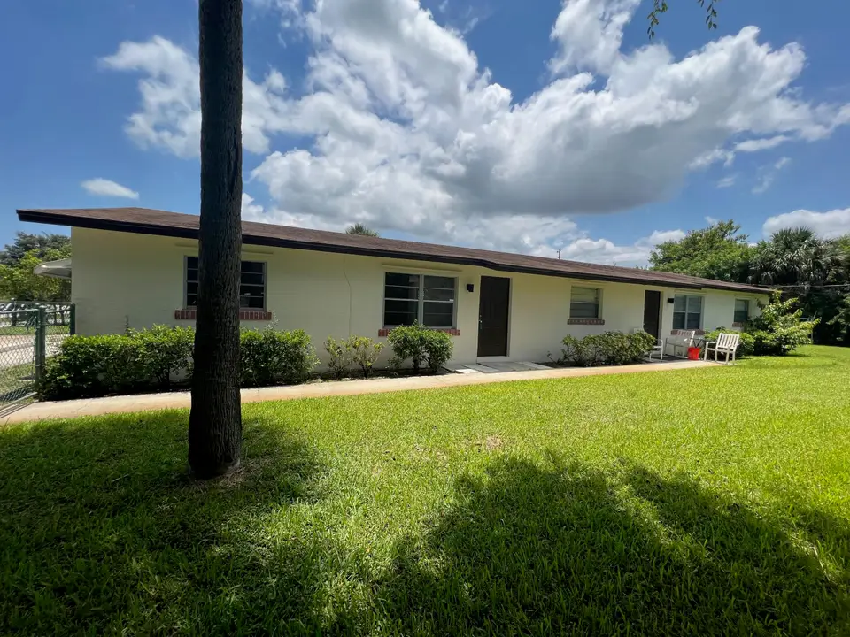 1887 Breezy Lane, West Palm Beach, FL 33417 West Palm Beach