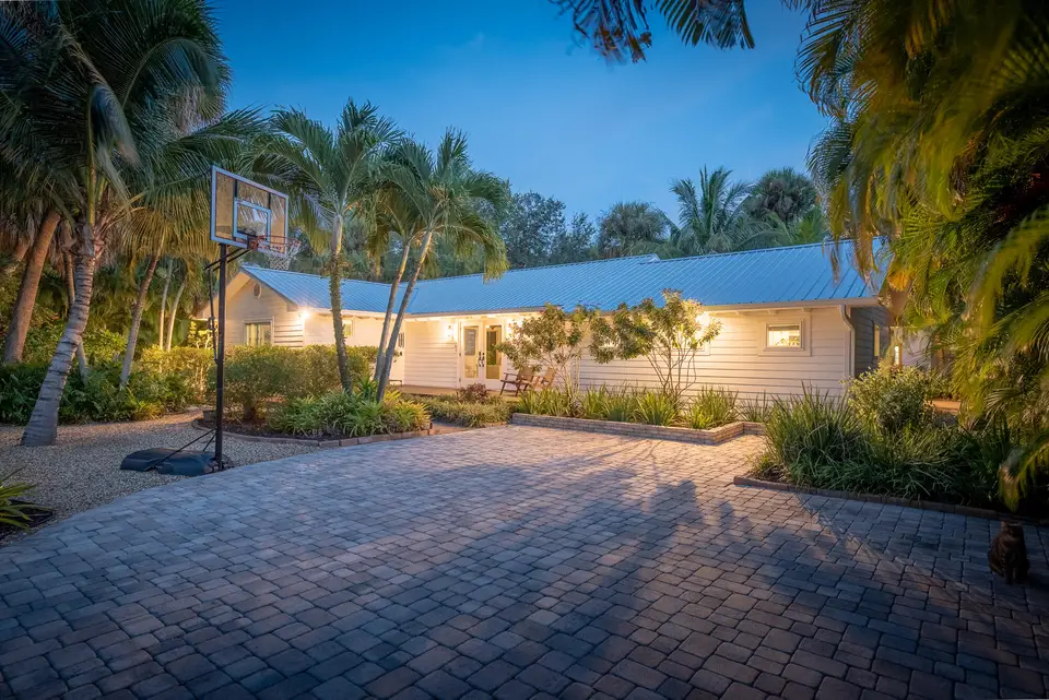 547 SW Riverview Street, Stuart, FL 34994 Stuart