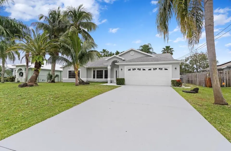 272 SW Carter Avenue, Port St. Lucie, FL 34983 Port St. Lucie