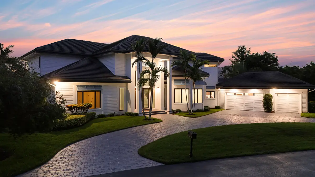 18411 SE Lakeside Drive Tequesta