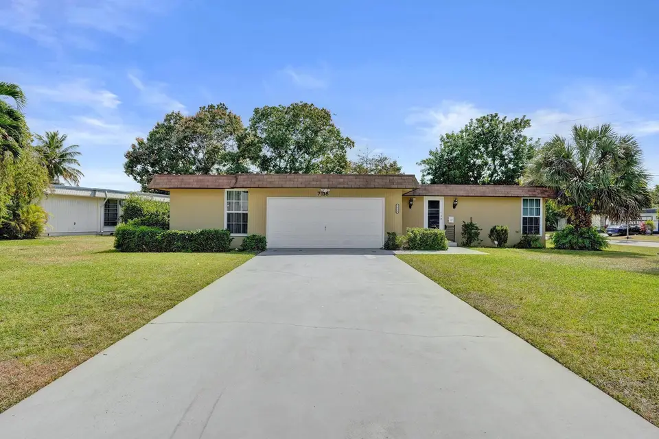 7018 NW 64th Street, Tamarac, FL 33321 Tamarac
