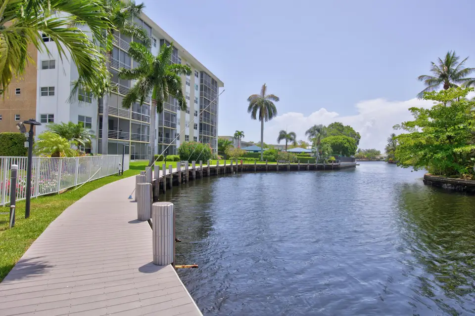 3010 NE 16th Avenue 502, Oakland Park, FL 33334 Oakland Park