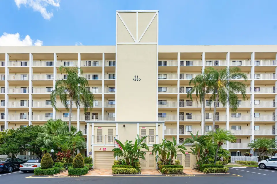 7290 Kinghurst Drive 607, Delray Beach, FL 33446 Delray Beach