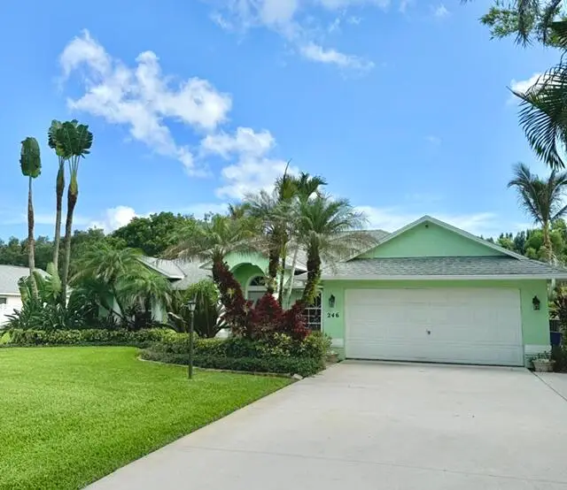 246 SE Ashley Oaks Way, Stuart, FL 34997 Stuart
