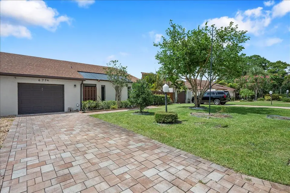 6774 Wheaton Lane, Lake Worth, FL 33467 Lake Worth