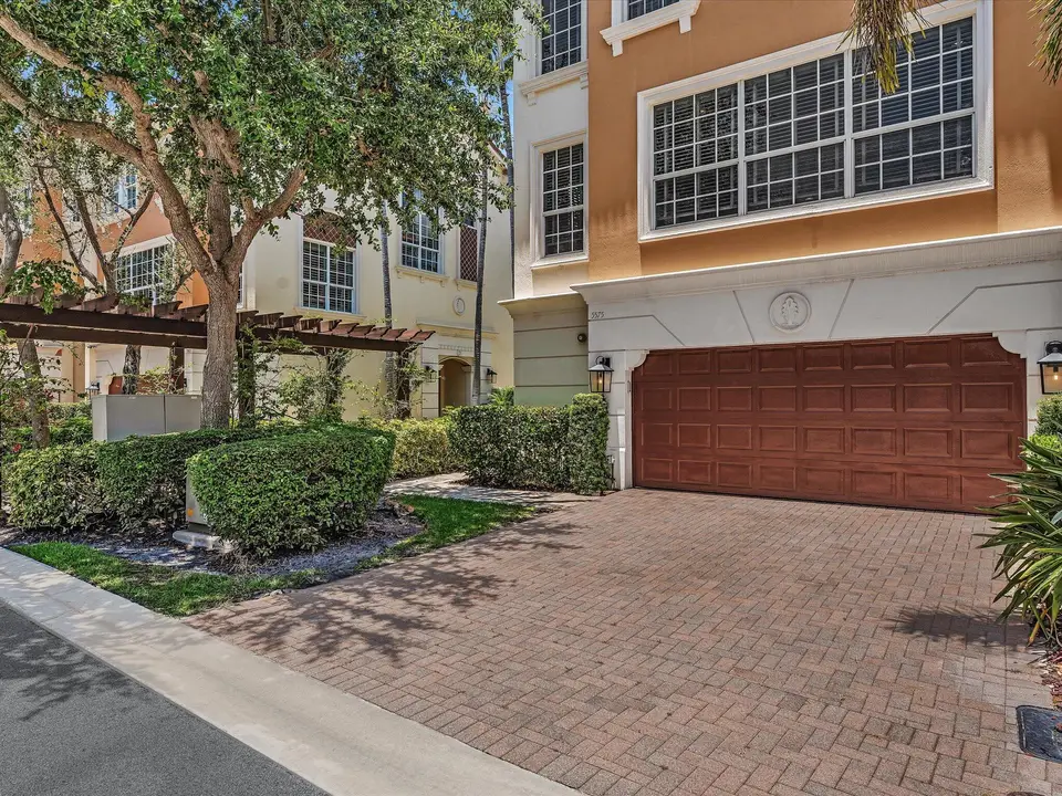 5575 NE Trieste Way, Boca Raton, FL 33487 Boca Raton
