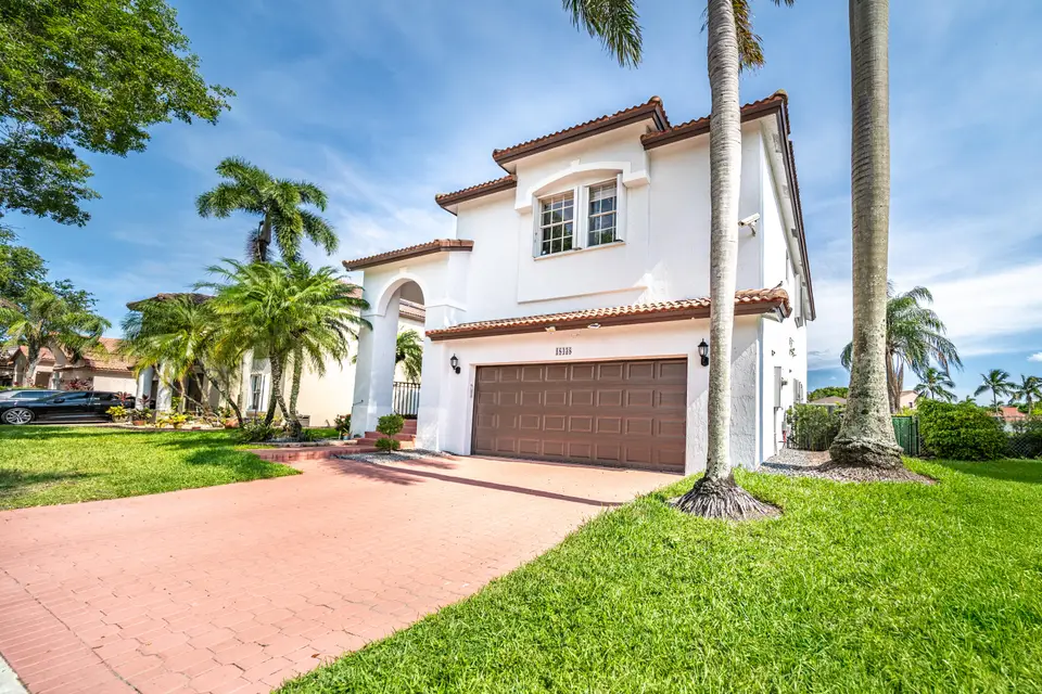 18438 NW 11th Street, Pembroke Pines, FL 33029 Pembroke Pines