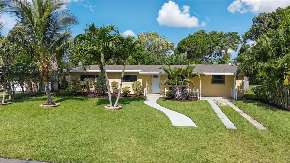 925 NE 25th Avenue, Pompano Beach, FL 33062 Pompano Beach