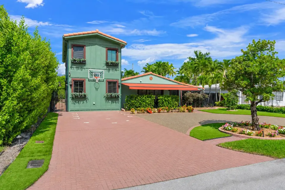1720 NE 17th Avenue, Fort Lauderdale, FL 33305 Fort Lauderdale