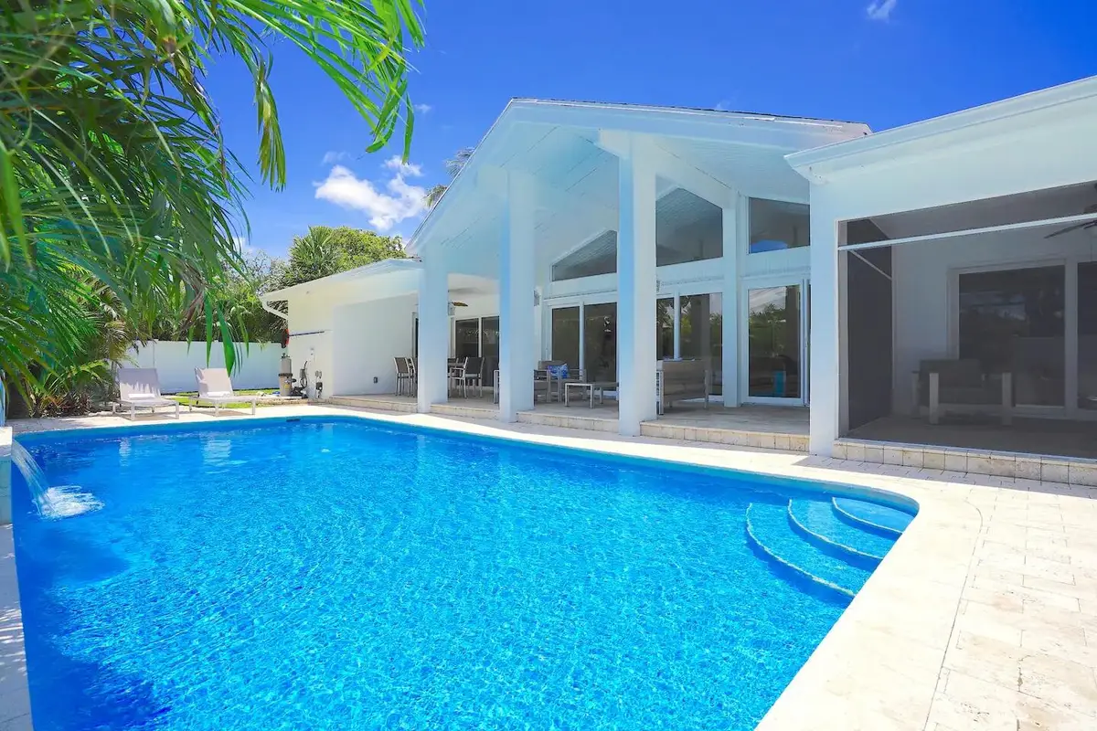 Pool Main
