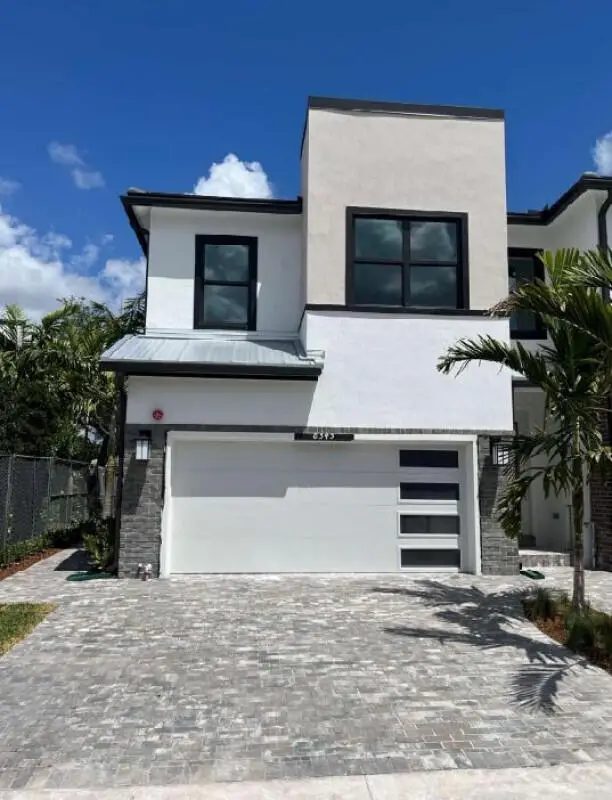 8345 NW 7th Place, Plantation, FL 33324 Plantation