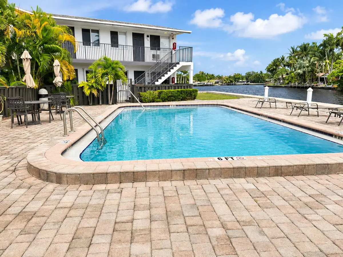 Community Water Front Pool