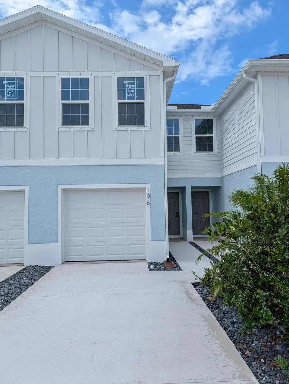 106 Savannah Lakes Boulevard, Fort Pierce, FL 34982 Fort Pierce