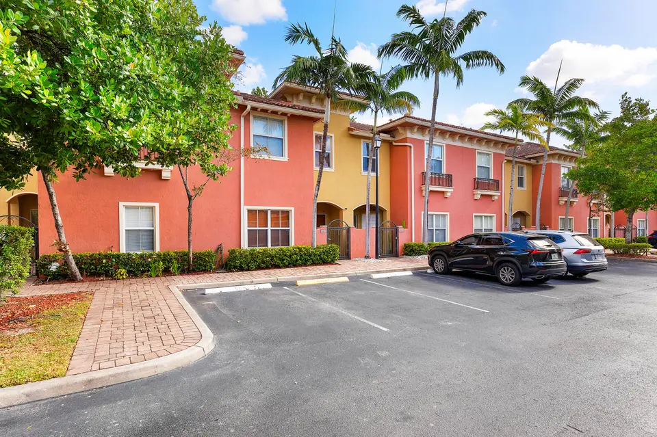 2851 W Prospect 506, Tamarac, FL 33309 Tamarac