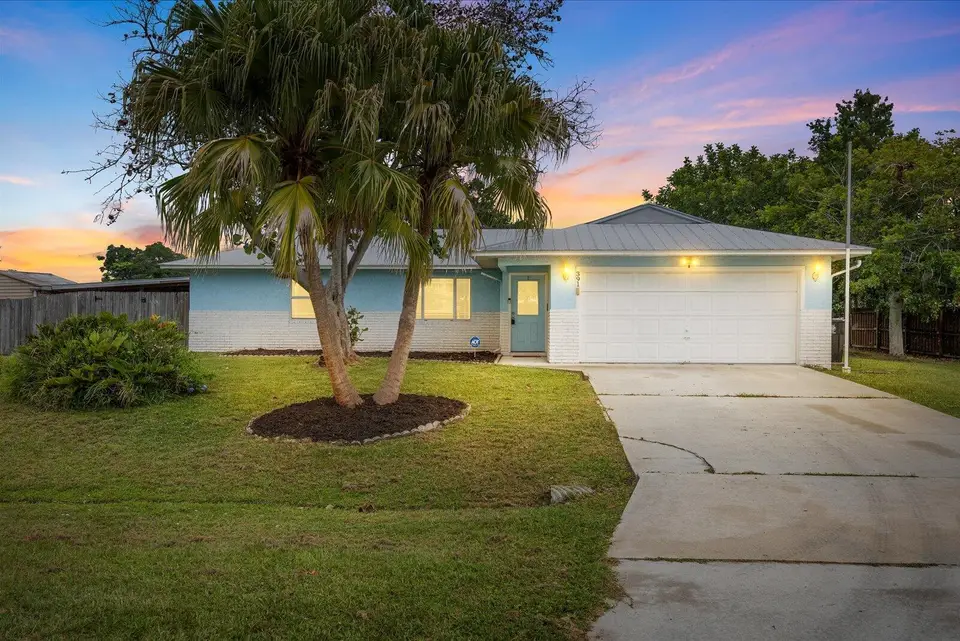 391 SW Duval Avenue, Port St. Lucie, FL 34983 Port St. Lucie