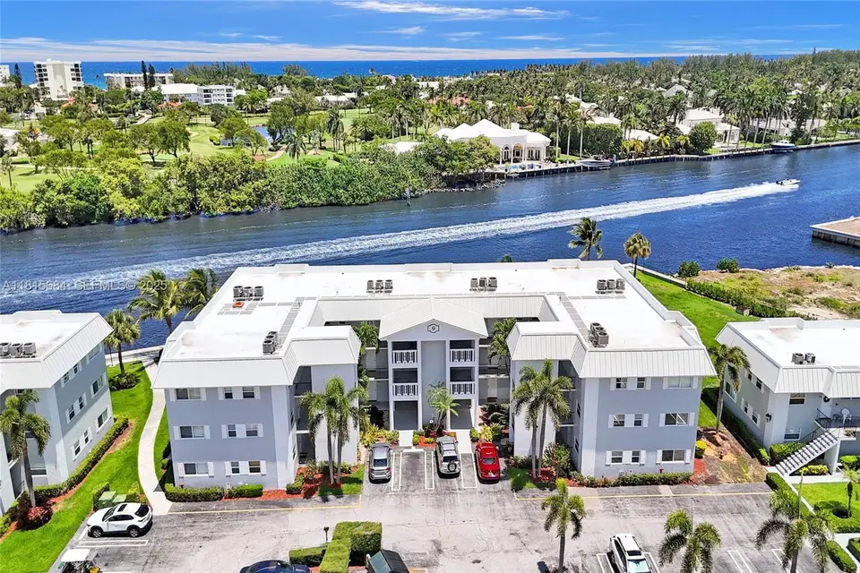 9 Colonial Club Drive 305, Boynton Beach, FL 33435 Boynton Beach