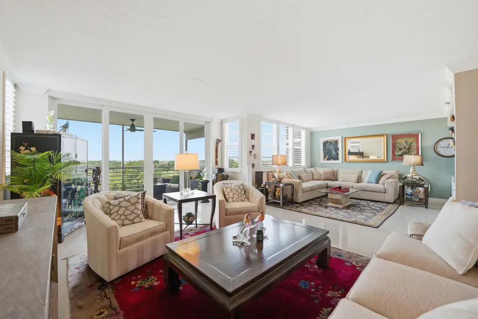 3510 Oaks Way 703, Pompano Beach, FL 33069 Pompano Beach