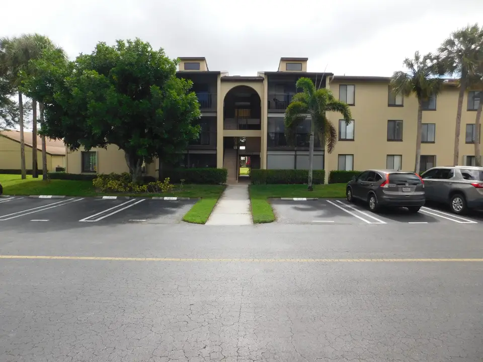 627 Sea Pine Way A2, Greenacres, FL 33415 Greenacres