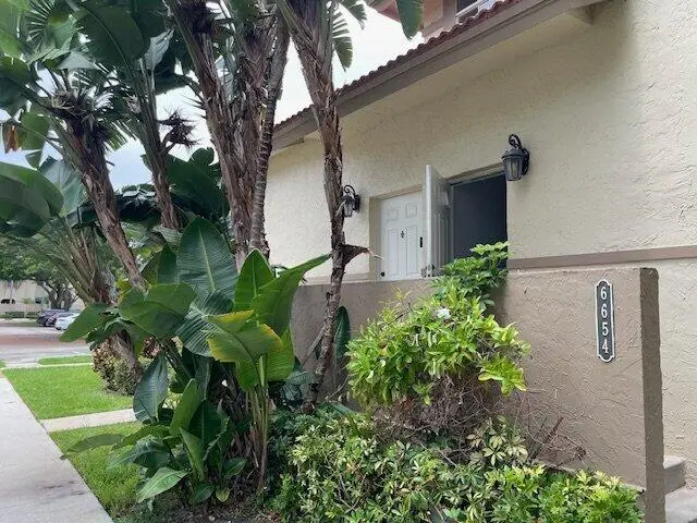 6654 Via Regina, Boca Raton, FL 33433 Boca Raton
