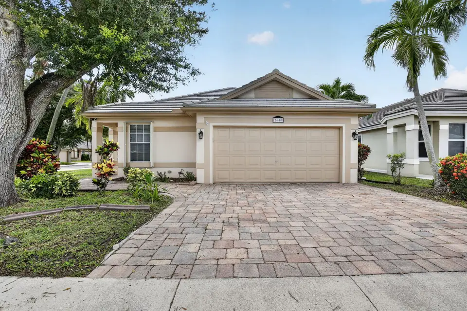 2640 Millwood Court, Davie, FL 33328 Davie