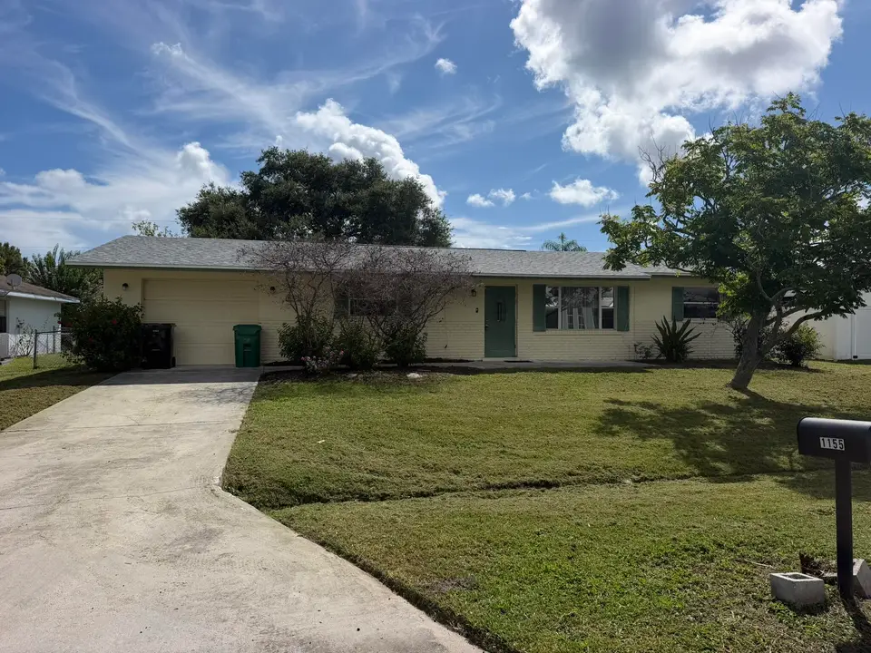 1155 SE Sabina Lane, Port St. Lucie, FL 34983 Port St. Lucie