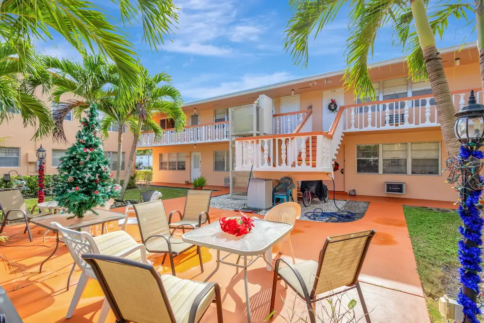 332 Sheffield N, West Palm Beach, FL 33417 West Palm Beach