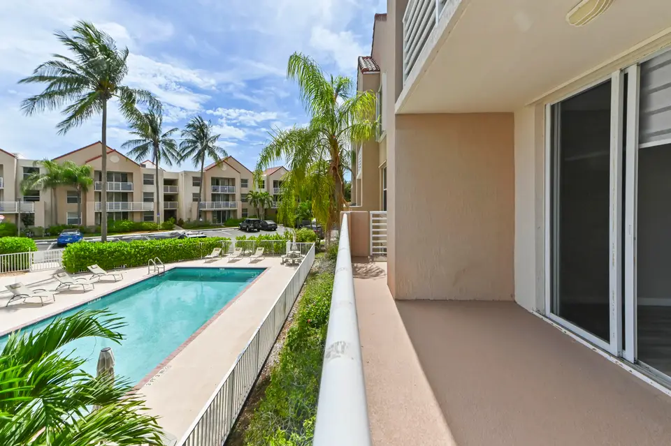 2711 Ocean Club Boulevard 207, Hollywood, FL 33019 Hollywood