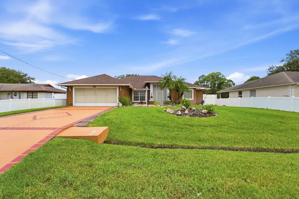 1098 SW Sudder Avenue, Port St. Lucie, FL 34953 Port St. Lucie