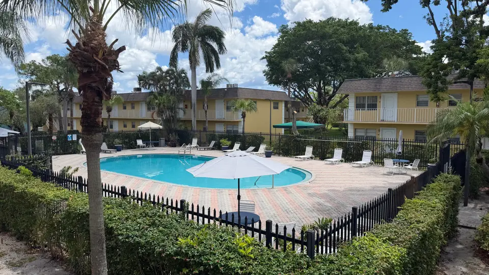 5192 NE 6th Avenue 824, Oakland Park, FL 33334 Oakland Park