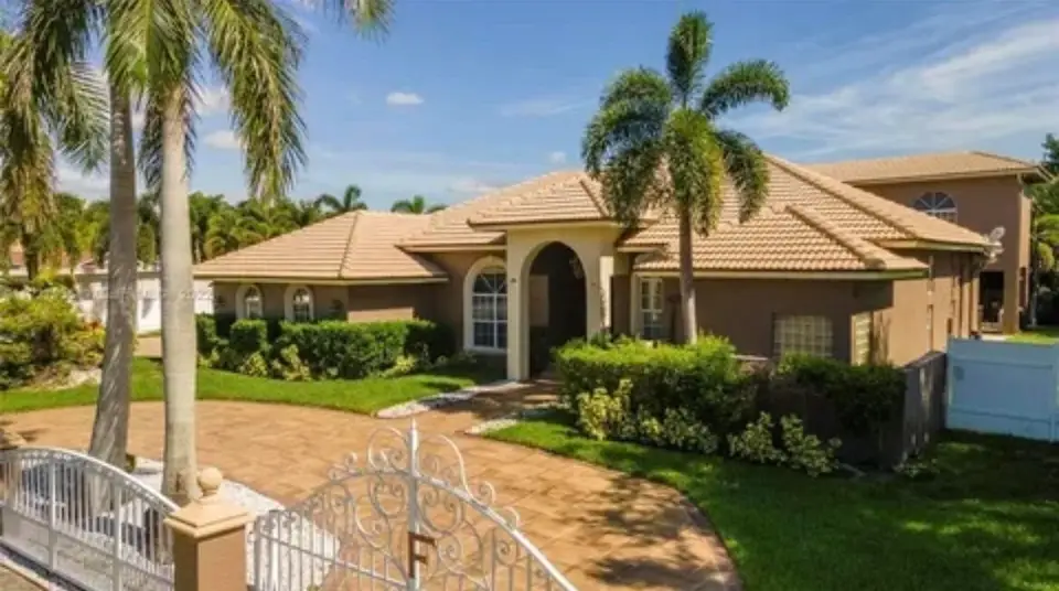 423 NE 3rd Street, Pompano Beach, FL 33060 Pompano Beach