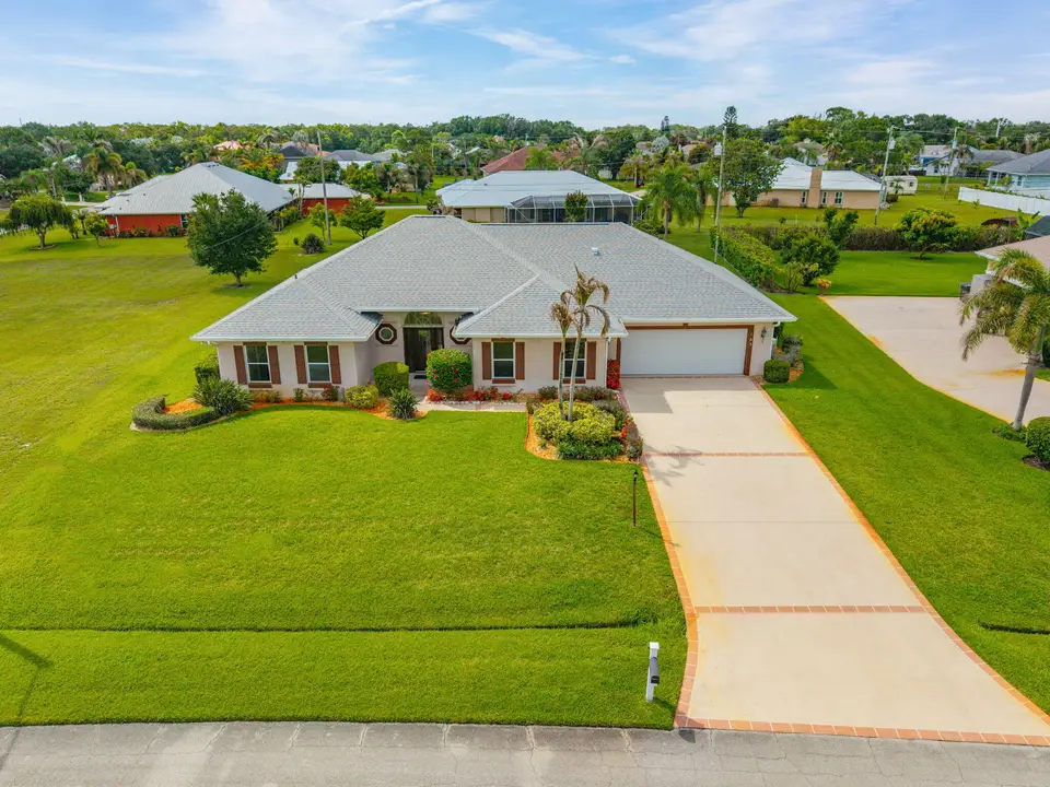 165 SW Hawthorne Circle, Port St. Lucie, FL 34953 Port St. Lucie