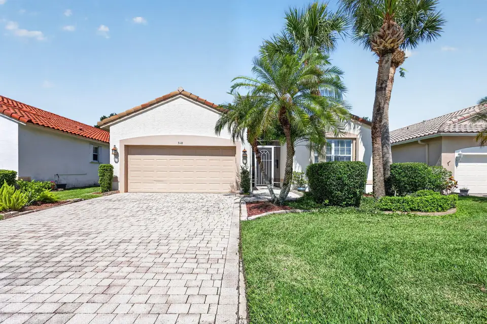 310 NW Toscane Trail, Port St. Lucie, FL 34986 Port St. Lucie