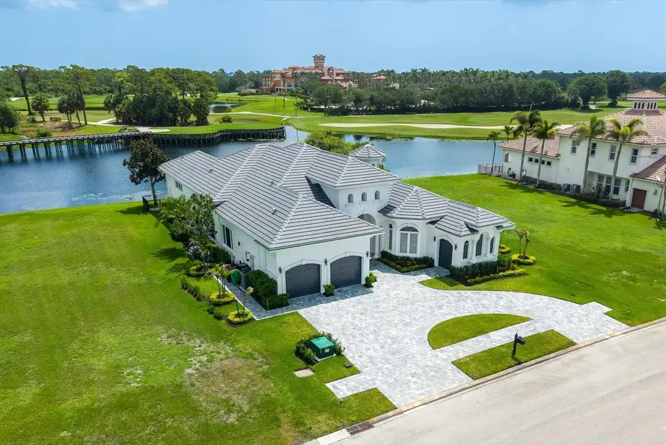 128 SE Rio Angelica, Port St. Lucie, FL 34984 Port St. Lucie