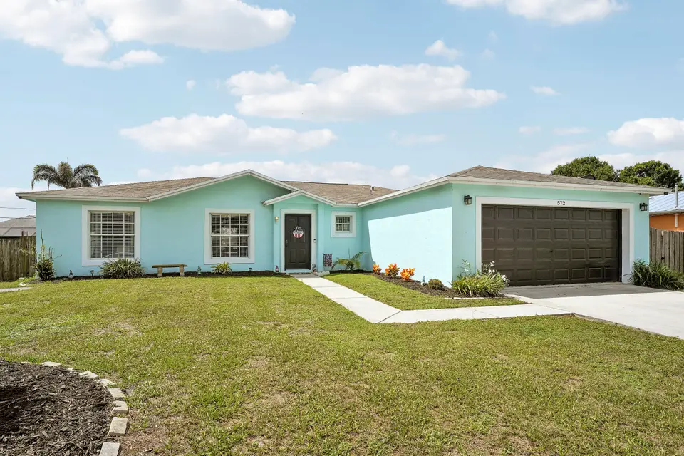 572 SW Bacon Terrace, Port St. Lucie, FL 34953 Port St. Lucie