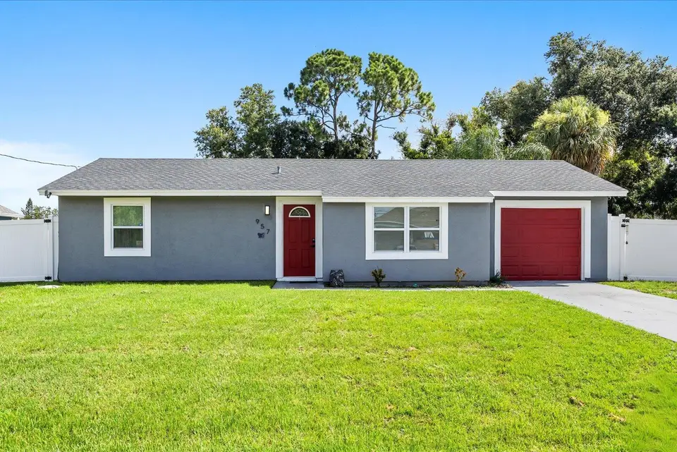 957 SW Nichols Terrace, Port St. Lucie, FL 34953 Port St. Lucie