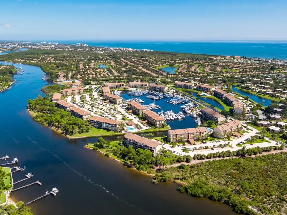 2001 Marina Isle Way 203, Jupiter, FL 33477 Jupiter