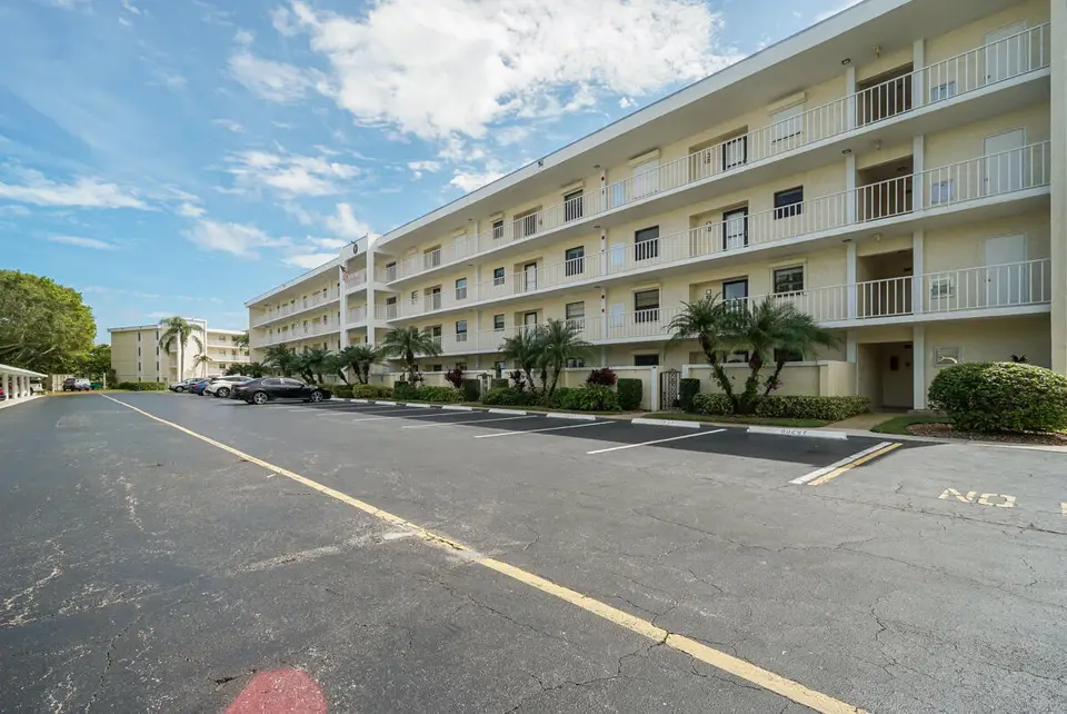300 N Hwy A1A F-306, Jupiter, FL 33477 Jupiter