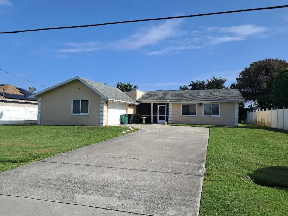 441 SW Todd Avenue, Port St. Lucie, FL 34983 Port St. Lucie