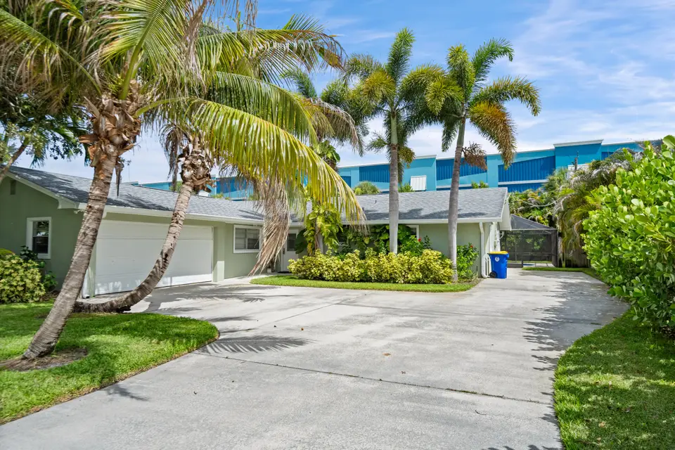 4796 SE Manatee Terrace, Stuart, FL 34997 Stuart