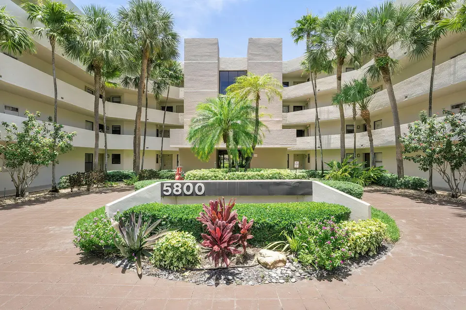 5800 Camino Del Sol 102, Boca Raton, FL 33433 Boca Raton