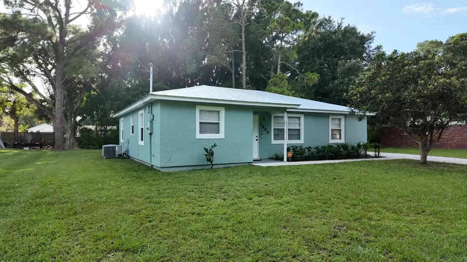 1605 N 42ND Street, Fort Pierce, FL 34947 Fort Pierce