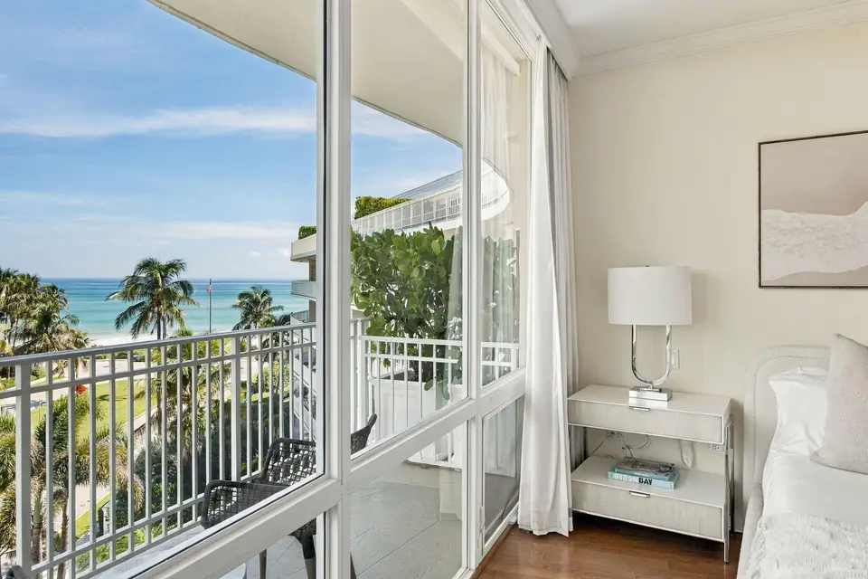 100 Royal Palm Way G5, Palm Beach, FL 33480