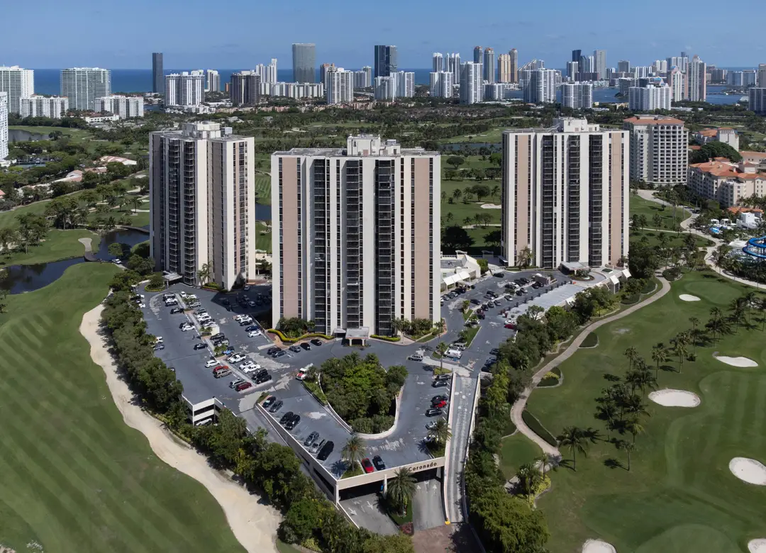 20335 W Country Club Drive 1704, Aventura, FL 33180