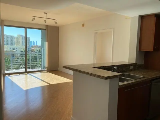 110 Washington Avenue 1717, Miami Beach, FL 33139
