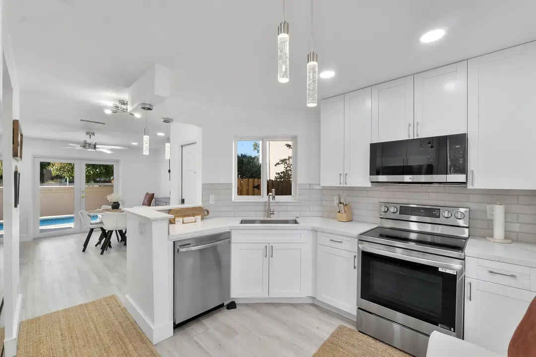 6363 Seagrape Circle, Margate, FL 33063