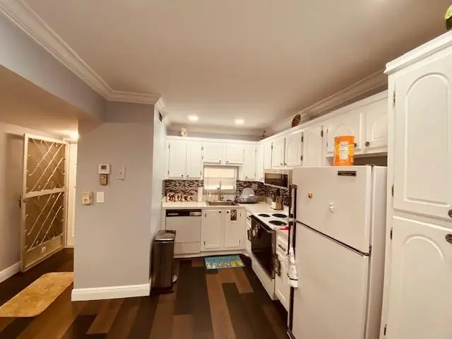 8990 S Hollybrook Boulevard 301, Pembroke Pines, FL 33025